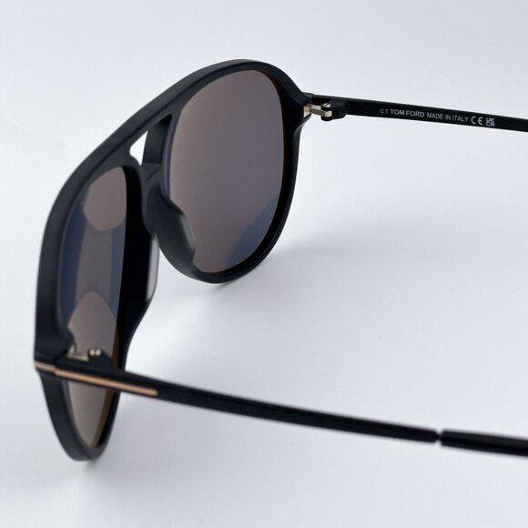 Tom Ford Women Shiny Black Smoke Pilot BRAND NEW Sunglasses SAMSON-02 FT0909/S - Picture 7 of 13